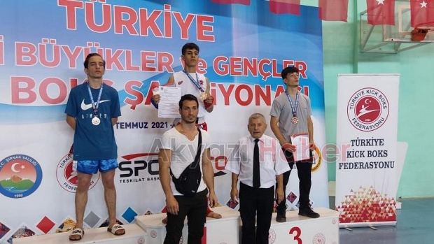 Akyazılı Kickboks'cular seçmelere damga vurdu