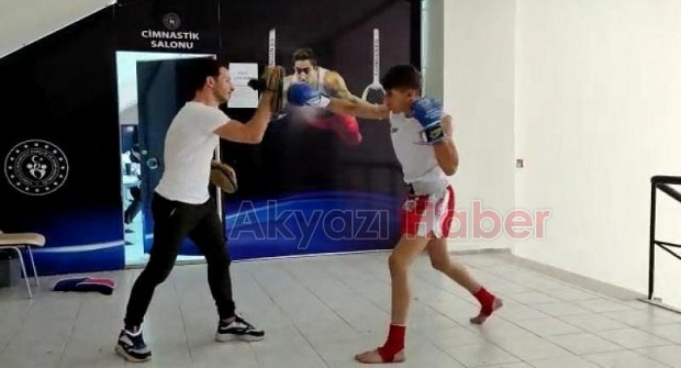 Akyazılı Kickboks'cular seçmelere damga vurdu