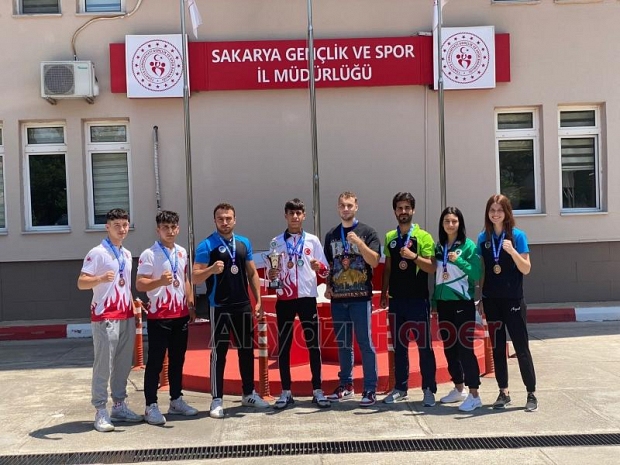 Akyazılı Kickboks'cular seçmelere damga vurdu