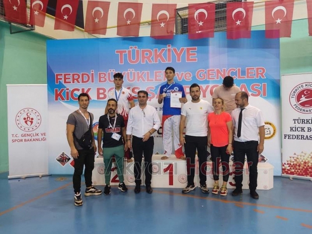Akyazılı Kickboks'cular seçmelere damga vurdu