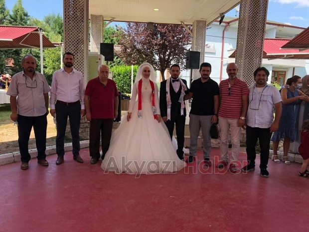 Editörümüz Medine Furuncuoğlu ve Barış Çakır dünya evine girdi