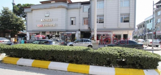 Akyazı Belediyesi'nden kiralık tuvalet, akaryakıt istasyonu, çay bahçesi