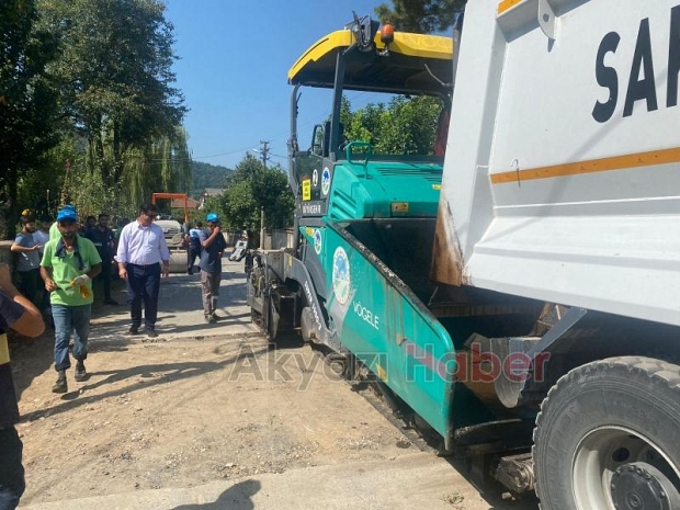 Muhtar asfaltı görünce kurban kestirdi