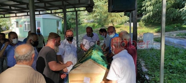 Asiye Özkurt toprağa verildi