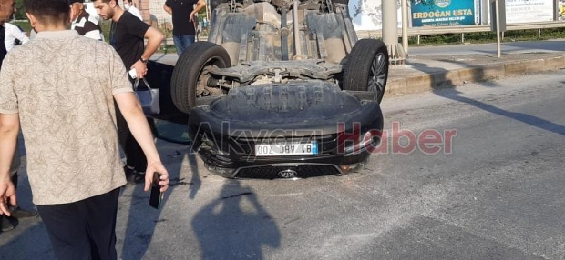 Ormanköy Kavşağı'nda kaza; Ters döndü