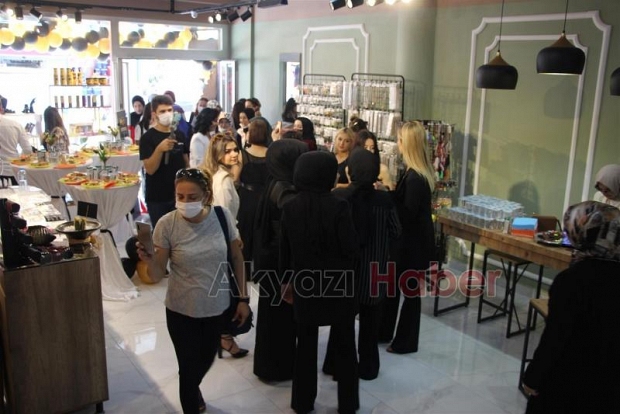 Sevda kuaför yeni yerinde yenilenen yüzüyle hizmetinizde