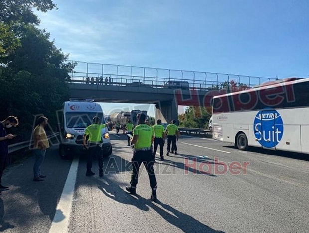 TEM’de feci kaza 1 ölü, 3 yaralı