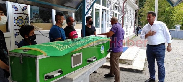39 yaşındaki Mehmet öğretmen toprağa verildi