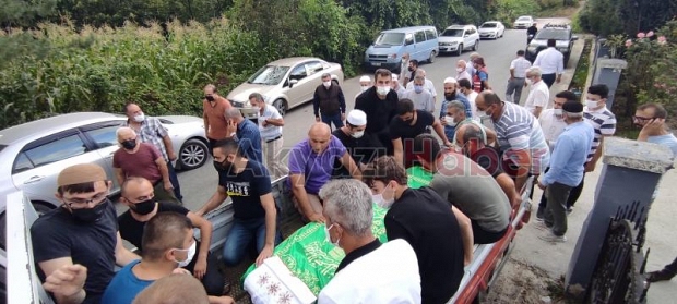 39 yaşındaki Mehmet öğretmen toprağa verildi