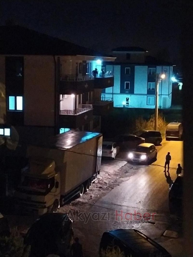 Akyazı'da KOM'dan depo ve kamyona baskın