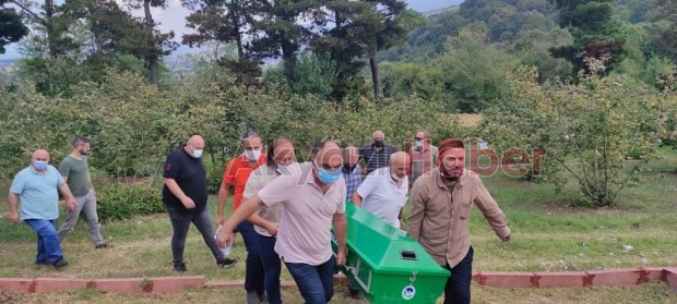 Mine Erdem vefat etti