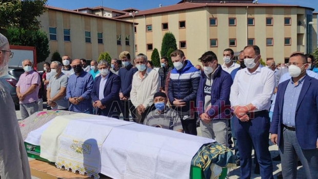 Koronadan ölen Kezban hemşireye son görev
