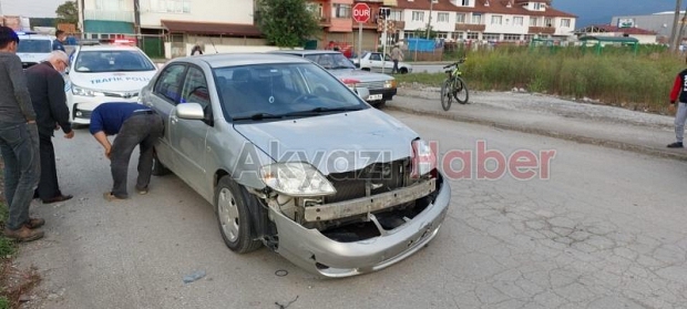 Otomobil ile motosiklet çarpıştı: 1 yaralı