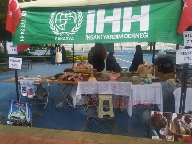 Akyazı'da yetim çocukları yararına kermes açıldı