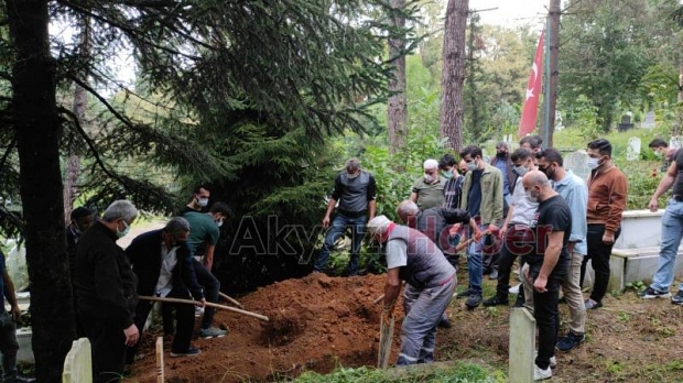 Şeker Uzungüngör korona nedeniyle hayatını kaybetti