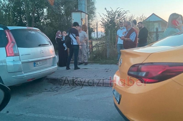 Taksi ile otomobil çarpıştı