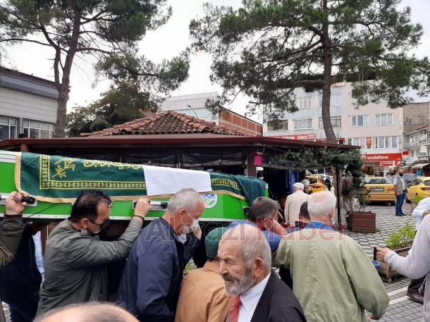 Nezahat Sak vefat etti
