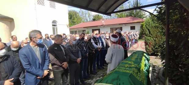  İrfan Özmert toprağa verildi