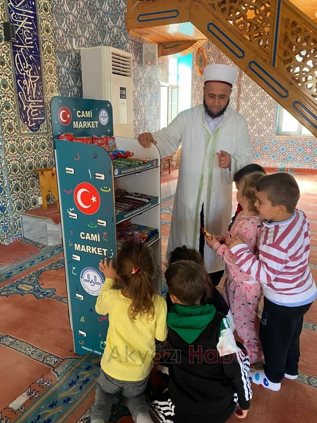 Çocuklara camiyi böyle sevdiriyorlar