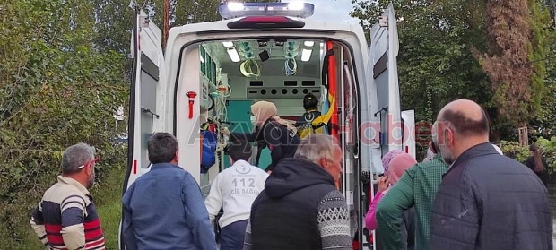 Küçük Çocuğa Otomobil Çarptı 