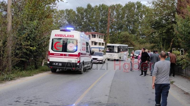 Küçük Çocuğa Otomobil Çarptı 