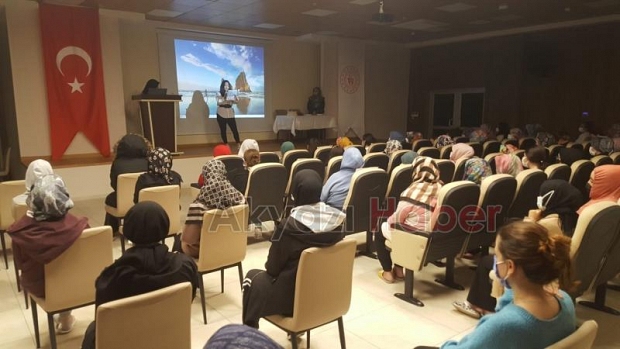Akyazı KYK'da Mevlid Kandili programı düzenlendi