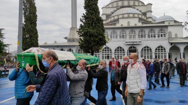 Safiye Elma vefat etti