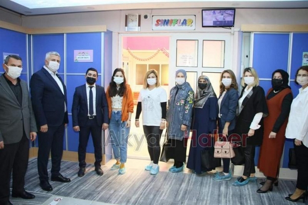 Öğretim üyelerinden ana okulunda hijyen etkinliği