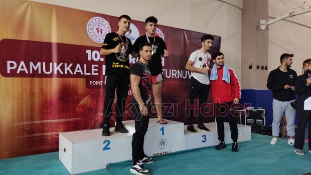 Akyazılı Kick Bokscular turnuvaya damga vurdu
