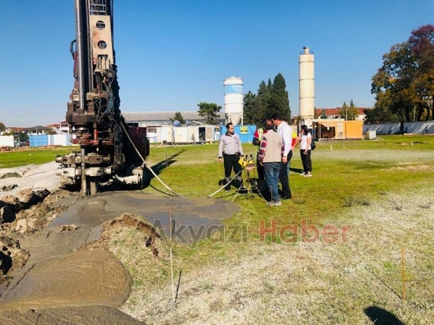 Başkan Soykan, Gençlik Merkezi ve Spor Kompleksi çalışmalarını inceledi