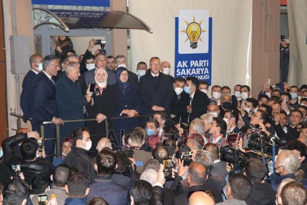 Cumhurbaşkanı Erdoğan, coşkulu kalabalığa böyle seslendi