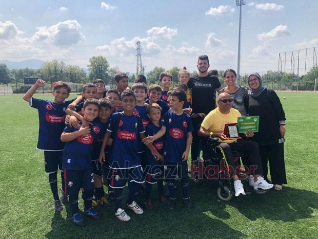 Oğlu futbolcu olsun istedi, kendi antrenör oldu