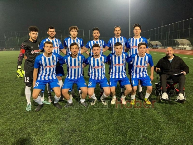Oğlu futbolcu olsun istedi, kendi antrenör oldu