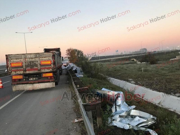 Kamyon otomobili biçti: 3 yaralı