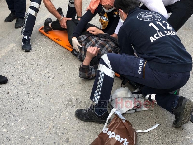 Motosiklet yaya'ya çarptı: 2 yaralı