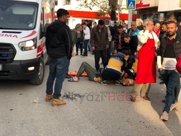 Motosiklet yaya'ya çarptı: 2 yaralı