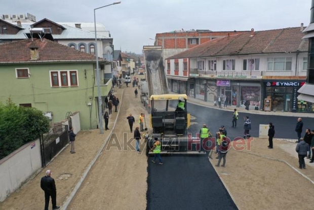 Ömercikler Mahallesi Sıcak Asfalt İle Taçlandı