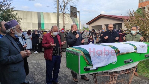 Ahmet Ayvaz toprağa verildi