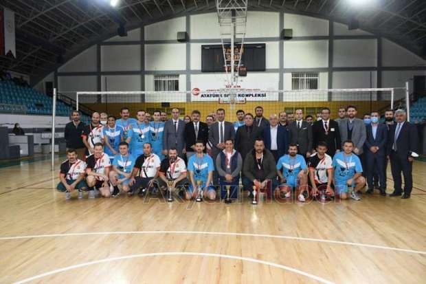 Öğretmenlerin Voleybol Turnuvası heyecanı