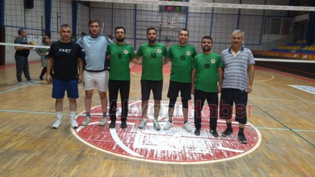 Öğretmenlerin Voleybol Turnuvası heyecanı