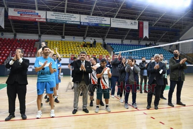 Öğretmenlerin Voleybol Turnuvası heyecanı
