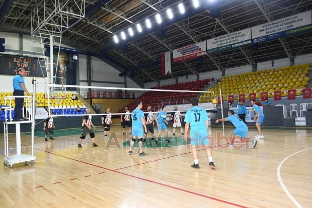 Öğretmenlerin Voleybol Turnuvası heyecanı