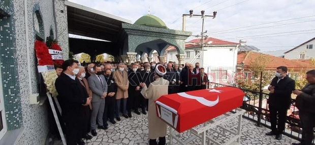 Eski İçişleri Bakanı Güneş toprağa verildi