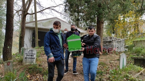 Minik Ecrin toprağa verildi