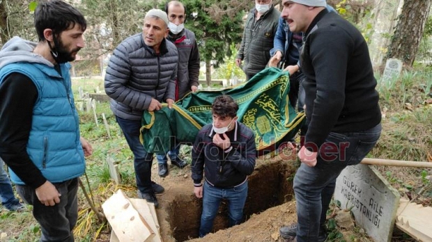 Minik Ecrin toprağa verildi