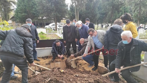 Ersoy Kurukuz toprağa verildi