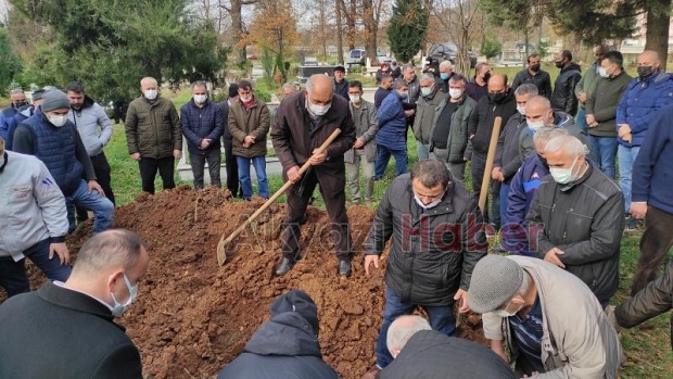 Fatma Sarı Toprağa verildi