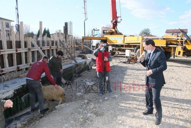 Akyazı Spor Kompleksi'nin temeli atıldı