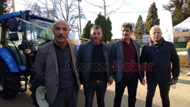 Akyazı'da orman köylülerine hibe destekli 10 traktör verildi