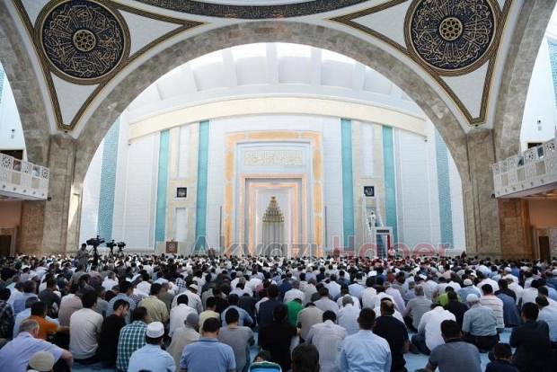Diyanet'in cuma hutbesinde yaşam tarzı uyarısı